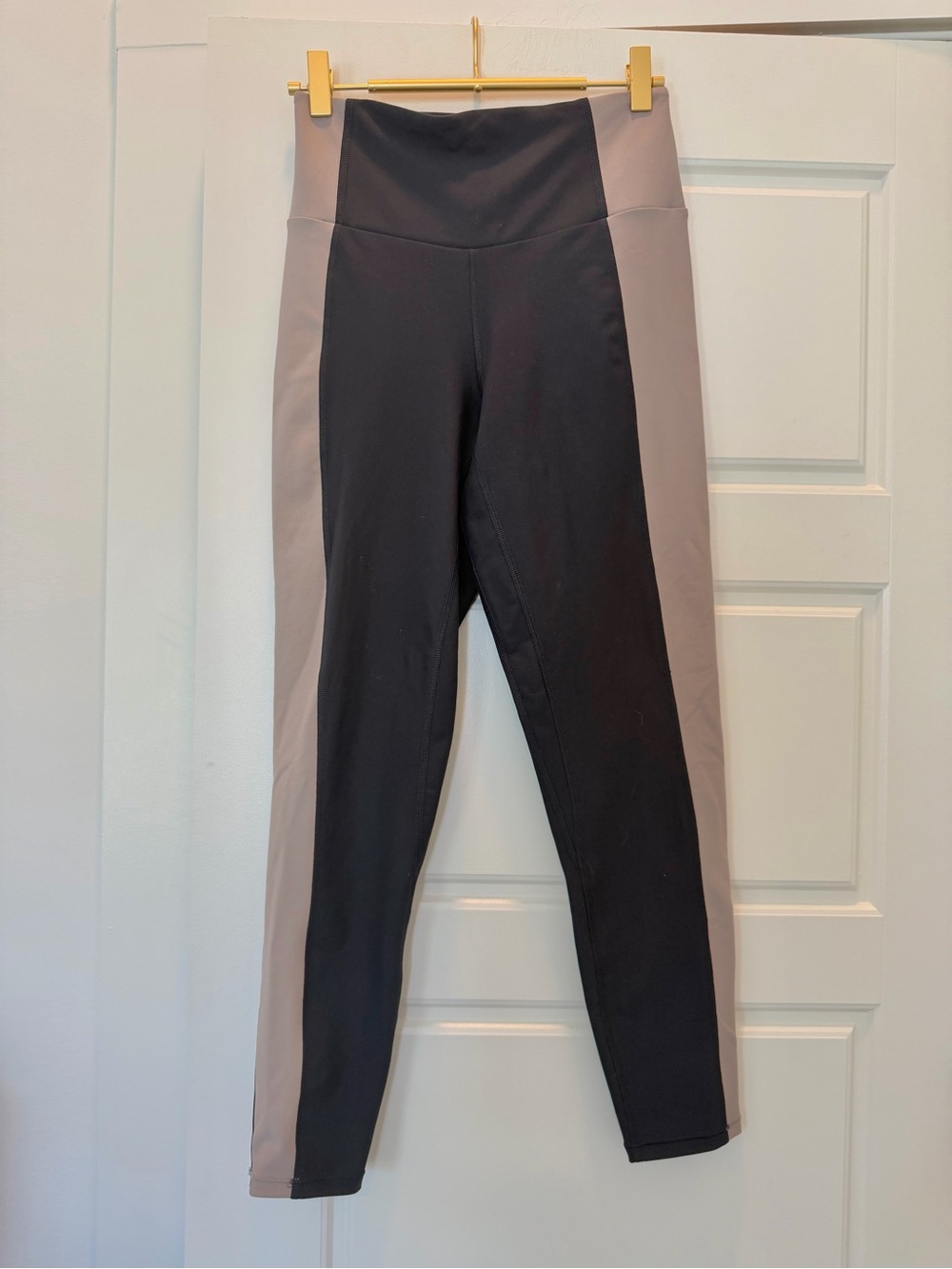 YPB Color Block Leggings Size M